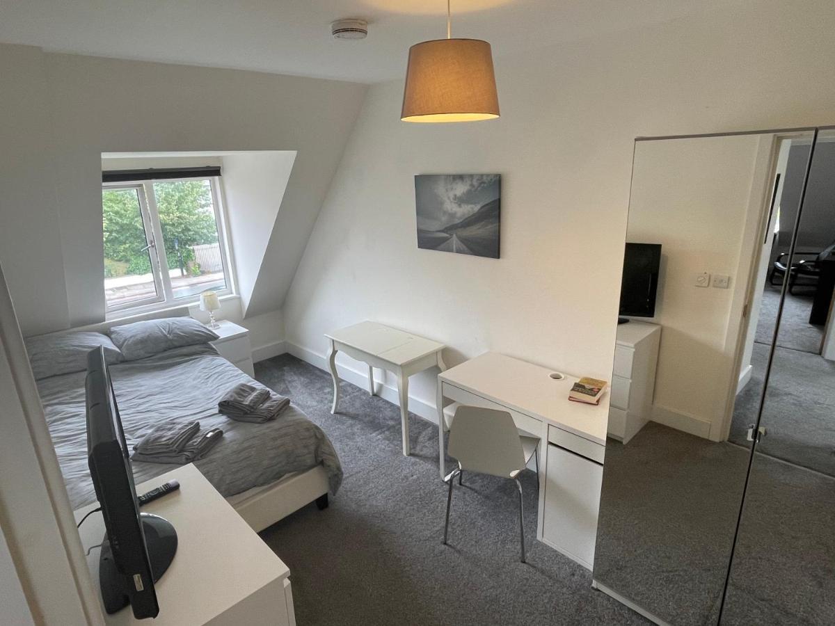 2 Bedroom 2 Bathroom Apartment 8 Including Free Parking Bromley kerület Kültér fotó