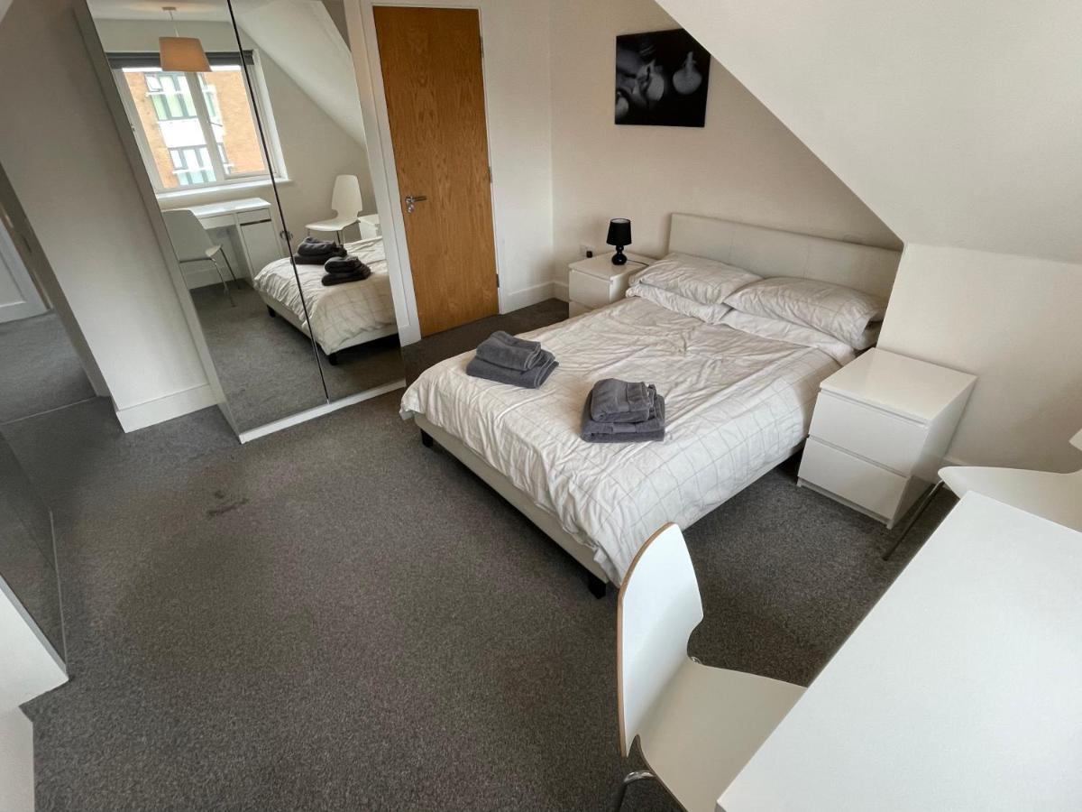 2 Bedroom 2 Bathroom Apartment 8 Including Free Parking Bromley kerület Kültér fotó